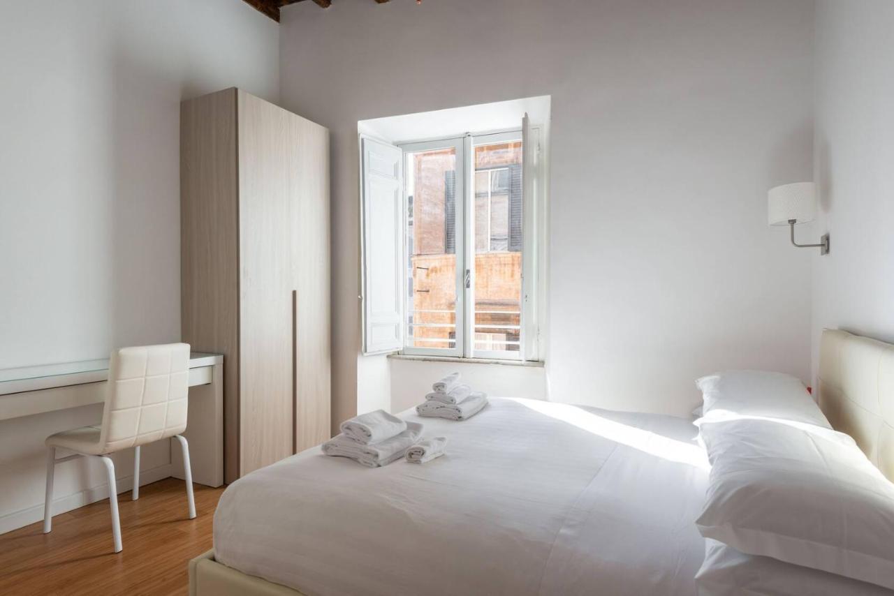 Restored Apartment - Stunning Pantheon View Rome Bagian luar foto